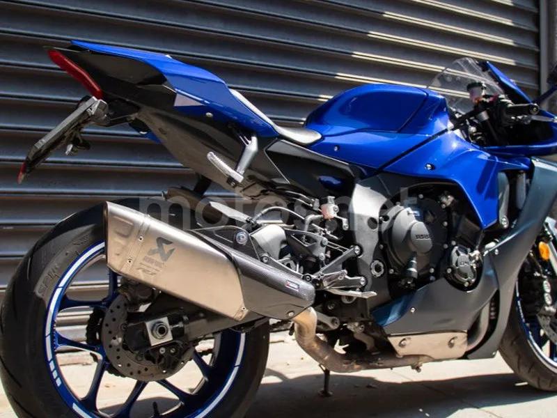 Yamaha YZF-R1 - Vista 7