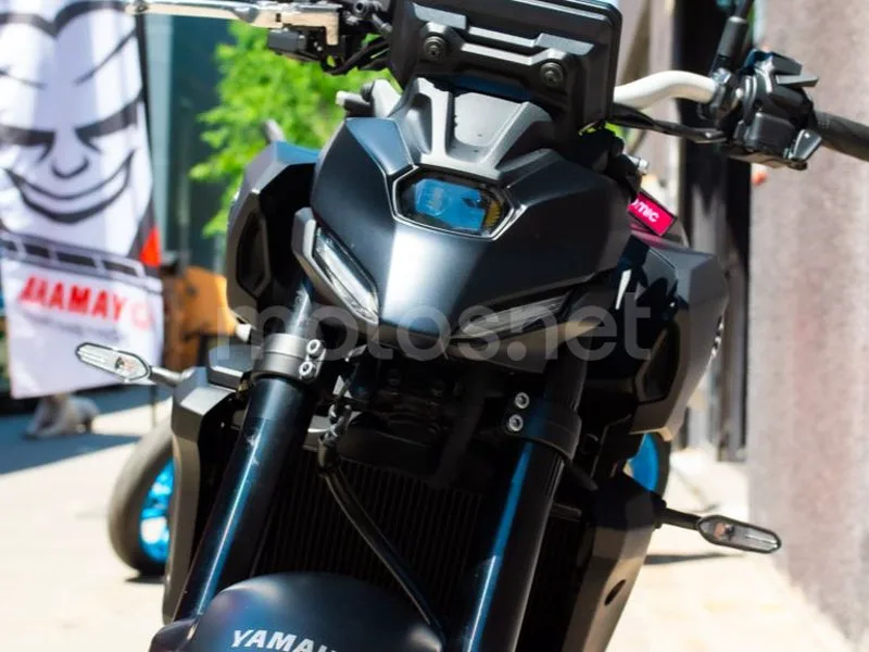 Yamaha MT-07 - Vista 8