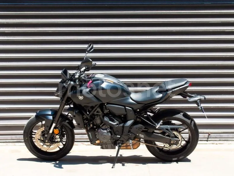 Yamaha MT-07 - Vista 9