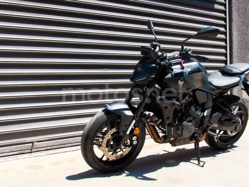 Yamaha MT-07 - Vista 10