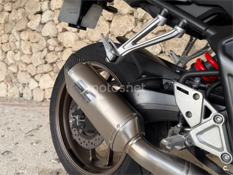 Honda CB650R - Vista 13