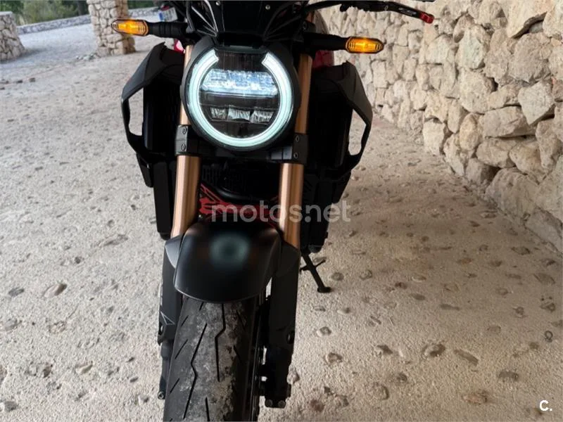 Honda CB650R - Vista 10
