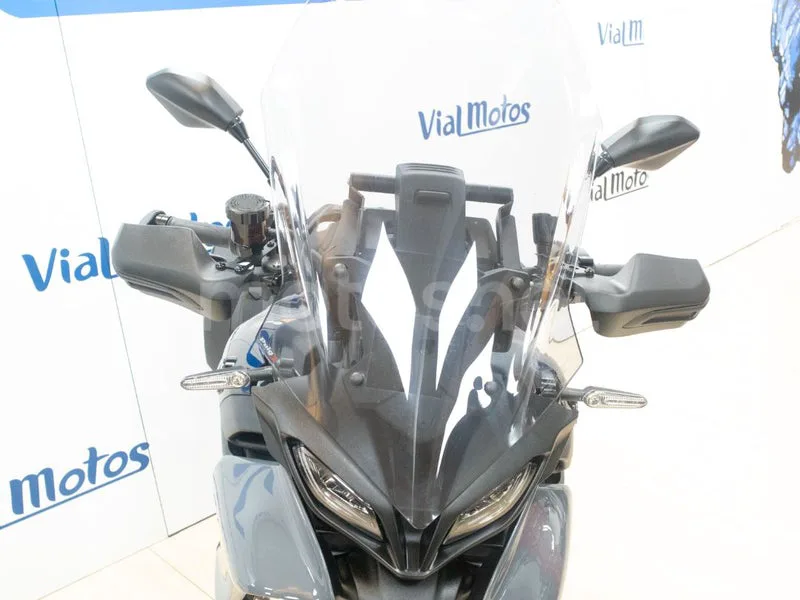 Yamaha Tracer 9 - Vista 24