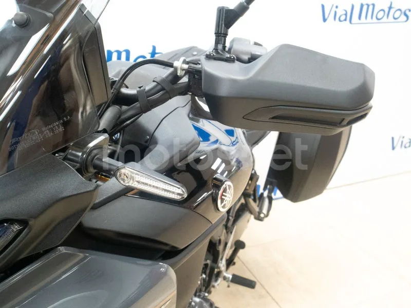 Yamaha Tracer 9 - Vista 25