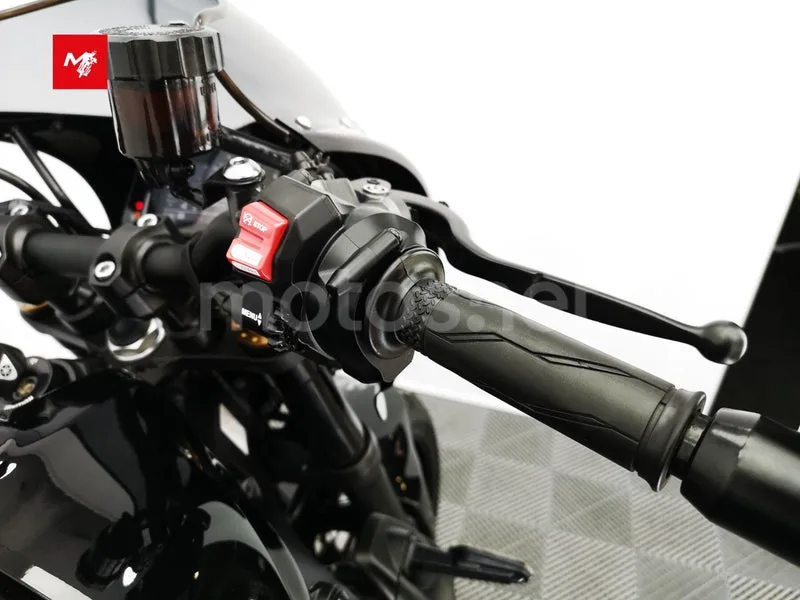 Yamaha XSR900 - Vista 11