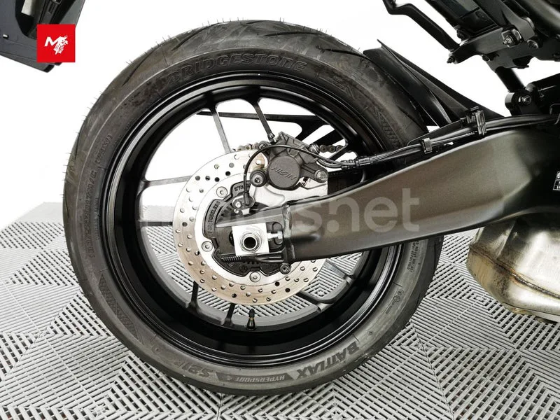 Yamaha XSR900 - Vista 13