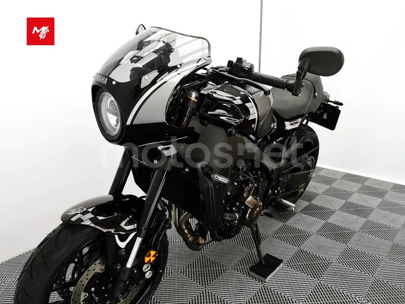 Yamaha XSR900 - Vista 18