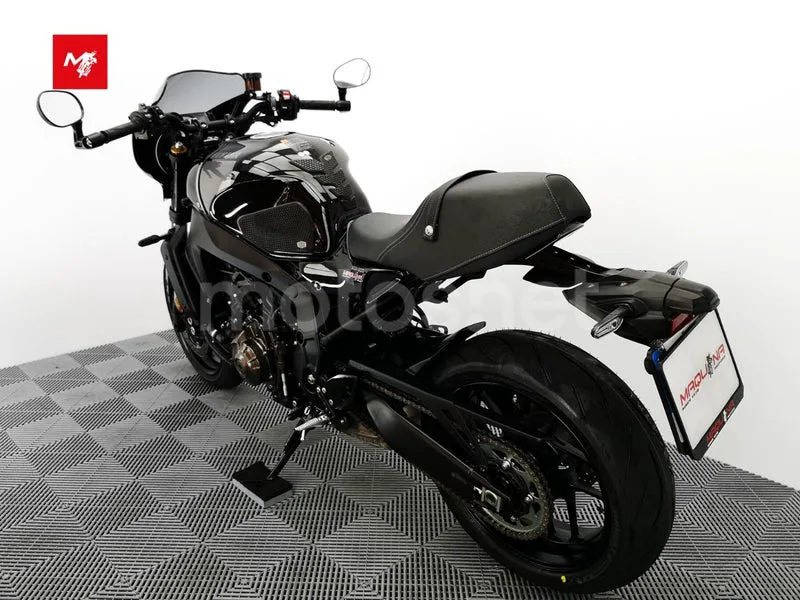 Yamaha XSR900 - Vista 19