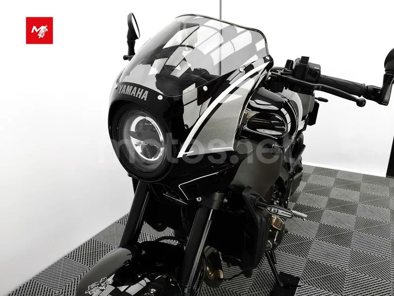 Yamaha XSR900 - Vista 20