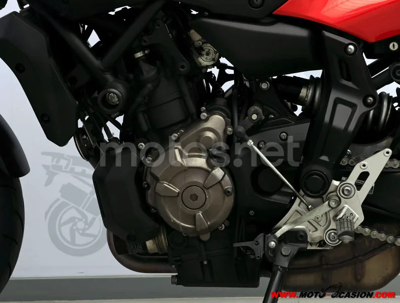 Yamaha MT-07 - Vista 9