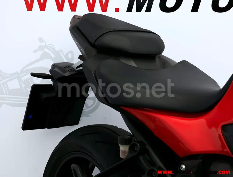 Yamaha MT-07 - Vista 10
