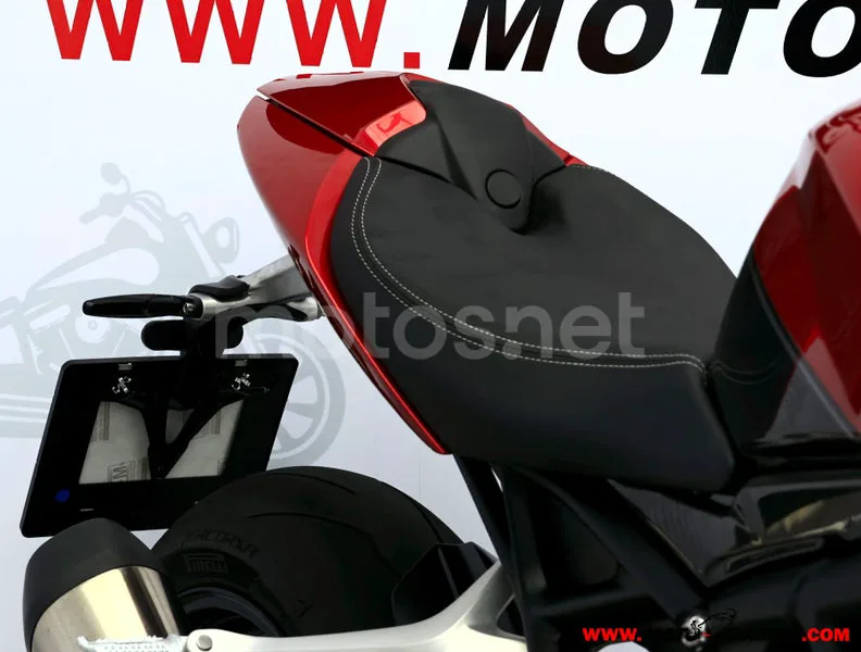Triumph Speed Triple - Vista 11