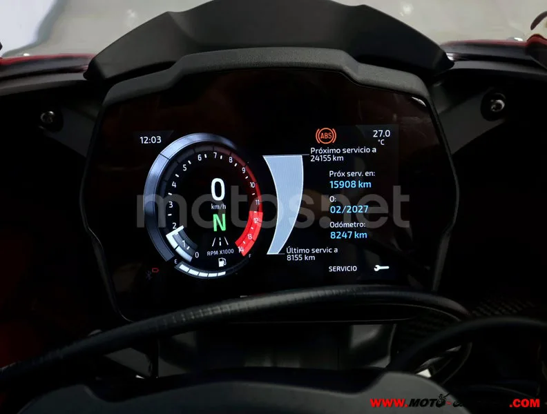 Triumph Speed Triple - Vista 6