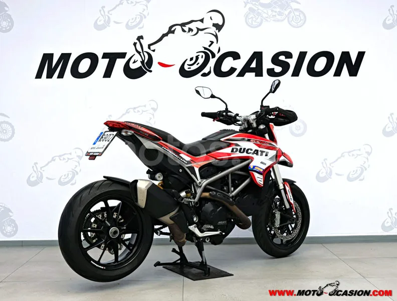 Ducati Hyperstrada - Vista 3