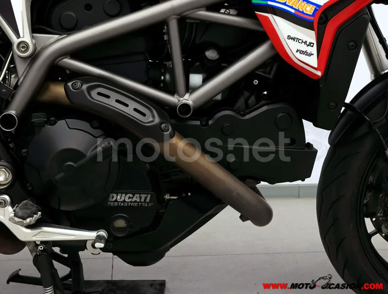 Ducati Hyperstrada - Vista 5