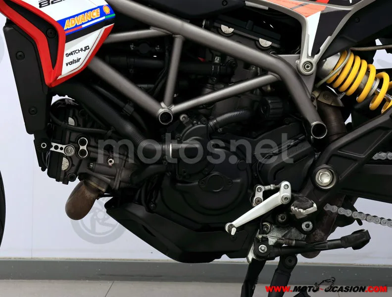 Ducati Hyperstrada - Vista 10