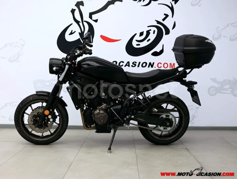Yamaha XSR700 - Vista 7