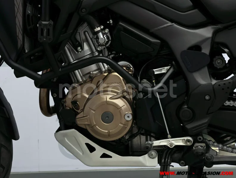 Honda CRF1000L Africa Twin - Vista 10