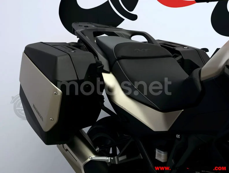 Honda NT1100 - Vista 11