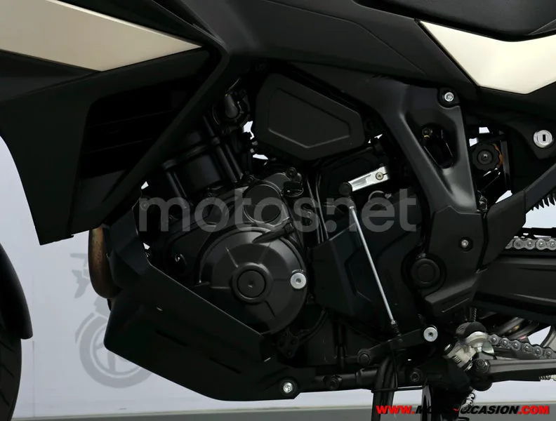 Honda NT1100 - Vista 10