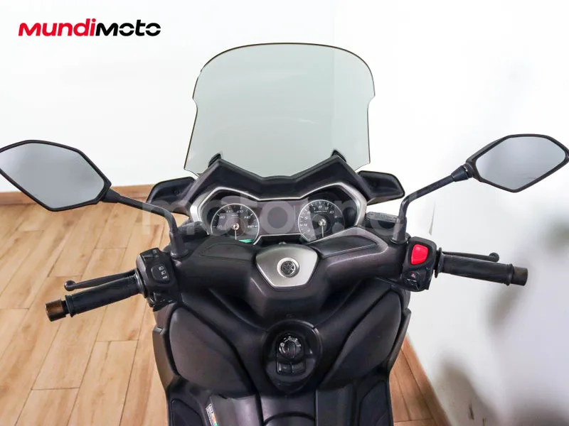 Yamaha XMAX 125 - Vista 11