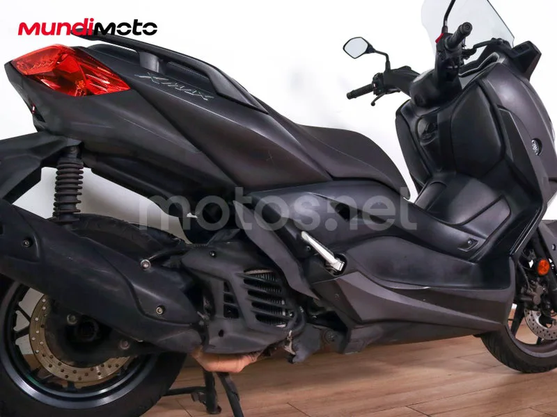 Yamaha XMAX 125 - Vista 4