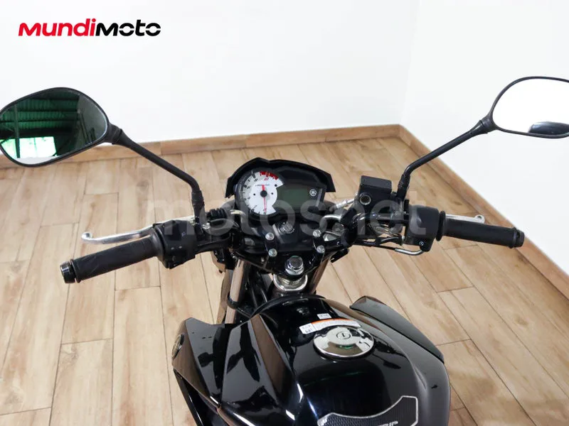 Yamaha YS125 - Vista 11