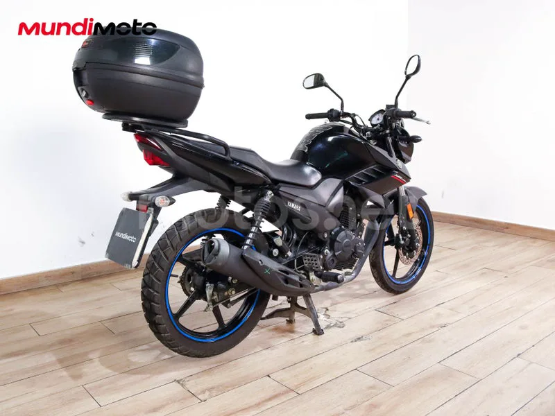 Yamaha YS125 - Vista 3