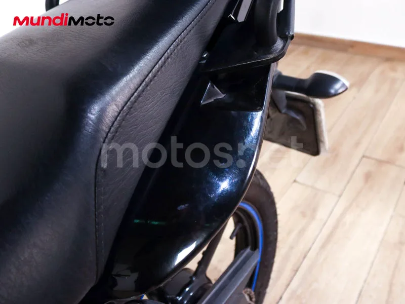 Yamaha YS125 - Vista 46