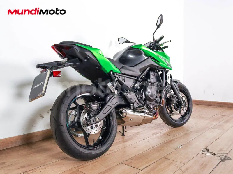 Kawasaki Z650 - Vista 3