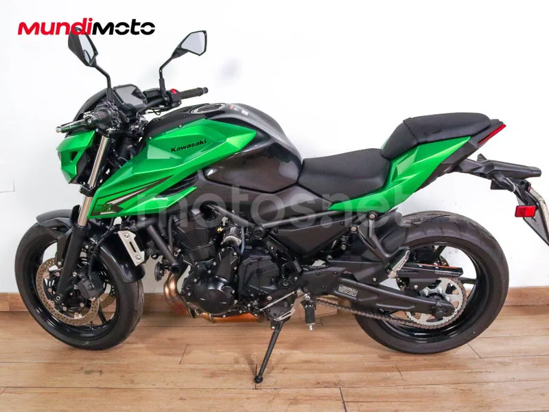 Kawasaki Z650 - Vista 6