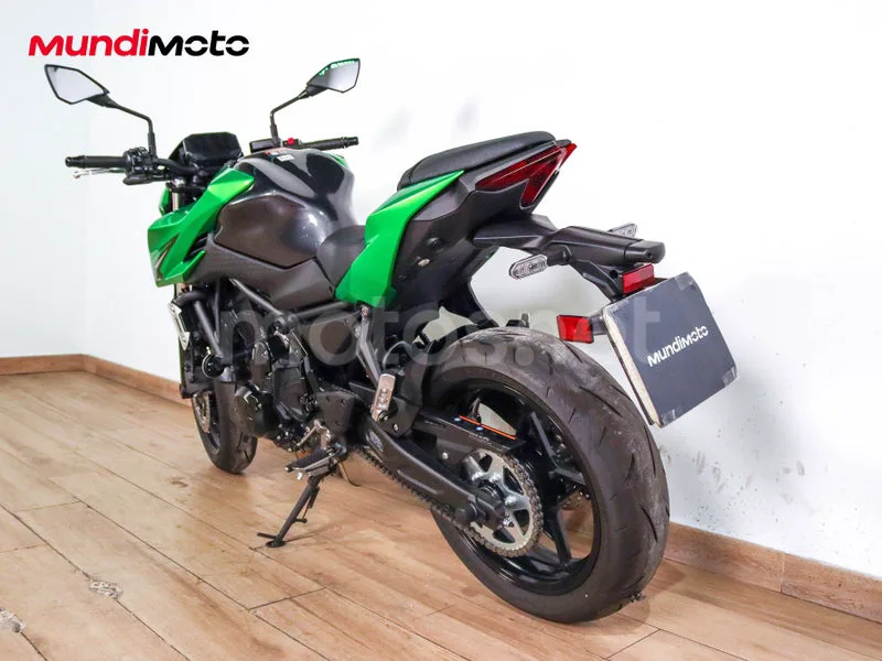 Kawasaki Z650 - Vista 8