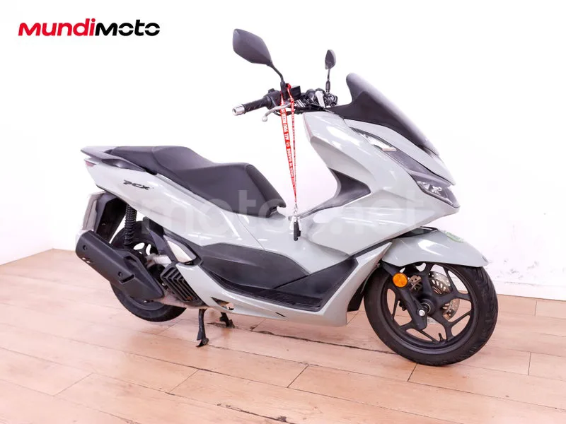 Honda PCX125 3299 € 2024 Barcelona - 2