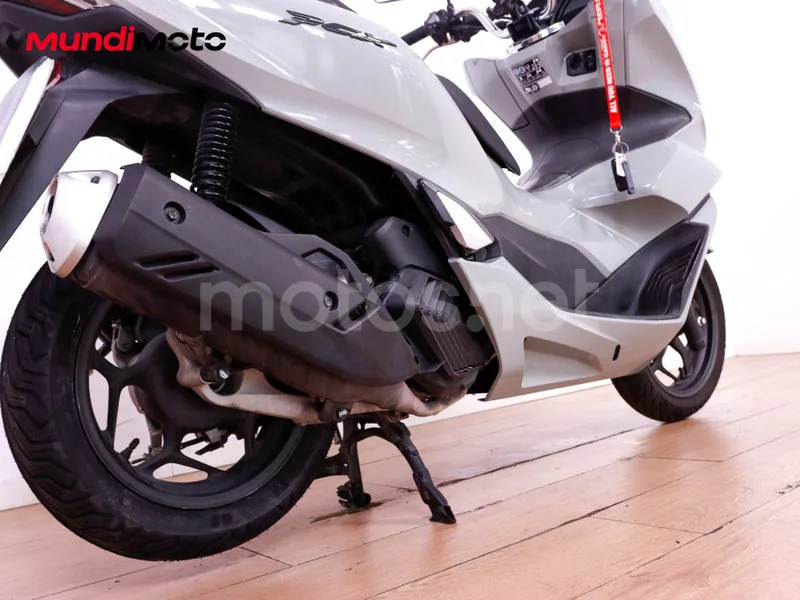 Honda PCX125 - Vista 4