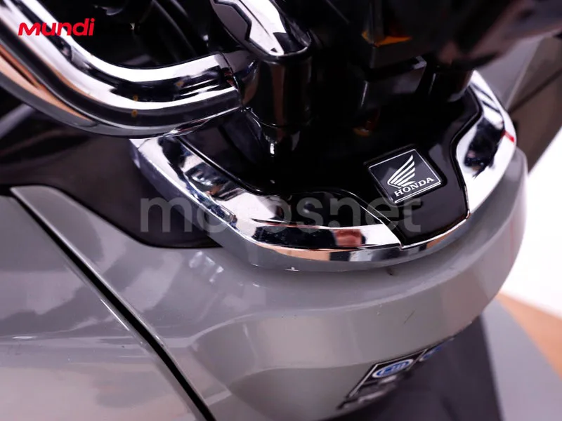 Honda PCX125 - Vista 32