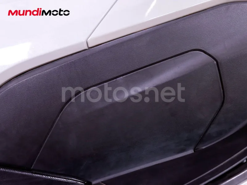 Honda PCX125 - Vista 35