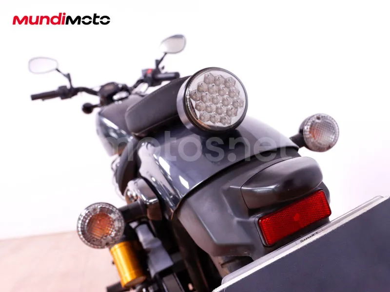 Yamaha XV950 - Vista 9