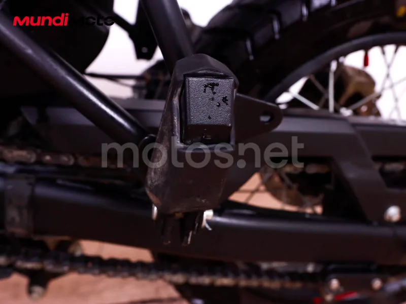Royal Enfield Scram 411 - Vista 20