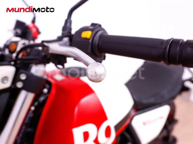 Royal Enfield Scram 411 - Vista 24