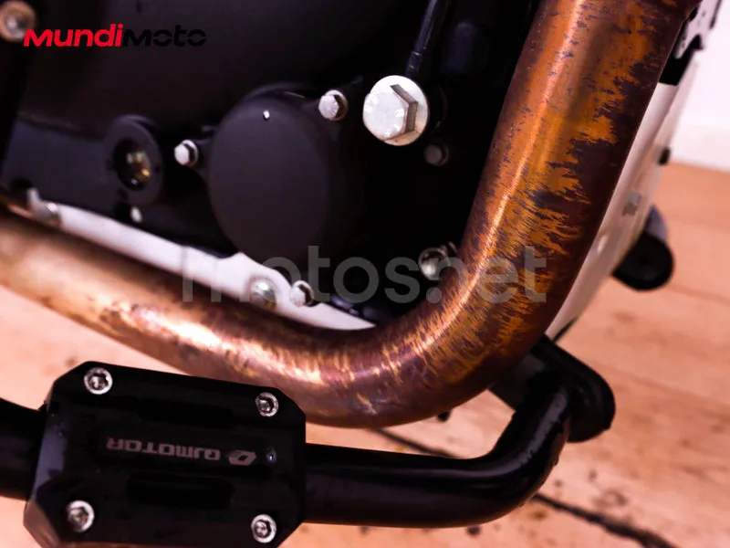 Royal Enfield Scram 411 - Vista 36