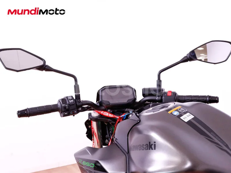 Kawasaki Z650 - Vista 11