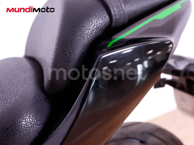 Kawasaki Z650 - Vista 35