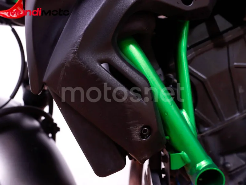 Kawasaki Z650 - Vista 64