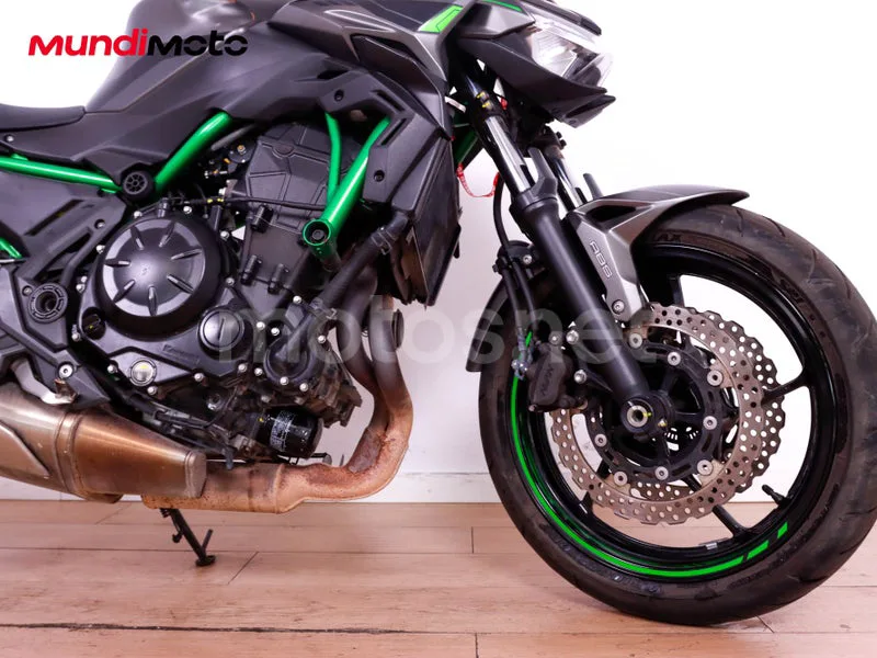 Kawasaki Z650 - Vista 73