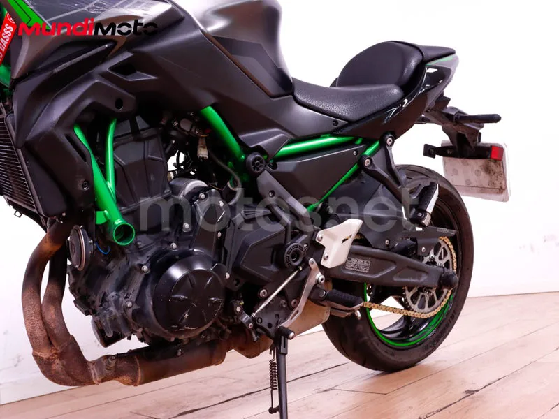 Kawasaki Z650 - Vista 10