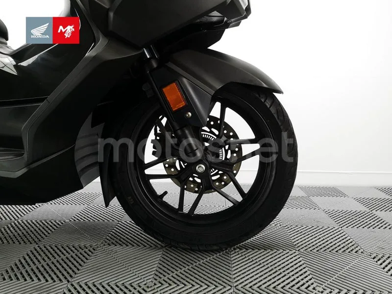 Honda Forza 125 - Vista 12