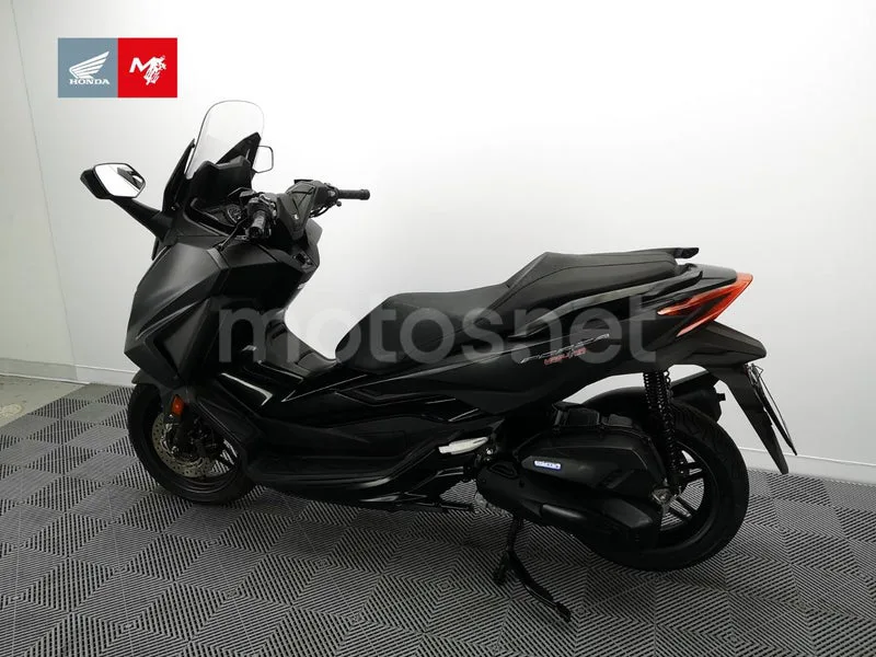 Honda Forza 125 - Vista 16