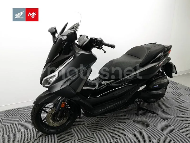 Honda Forza 125 - Vista 17