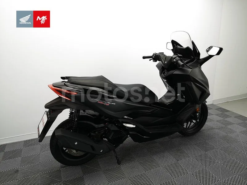 Honda Forza 125 - Vista 5