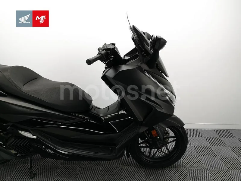 Honda Forza 125 - Vista 6
